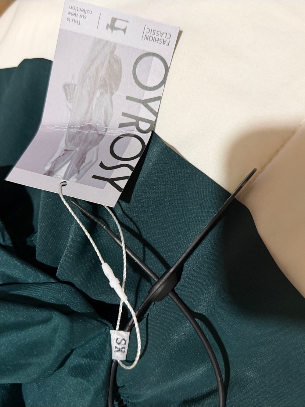Oyrosy Elegant Sports V-Neck Pleated Hem Dark Green Stretch Mini Dress - Picture 4 of 4